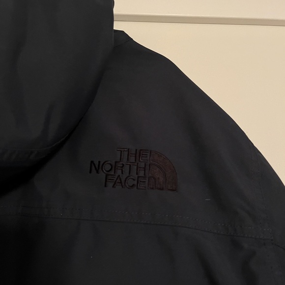 Mens The North Face McMurdo Bomber Jacket - Picture 4 of 4